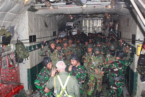 Terjun Payung Penyegaran Prajurit Kopasgat Wilayah Makassar Kopasgat