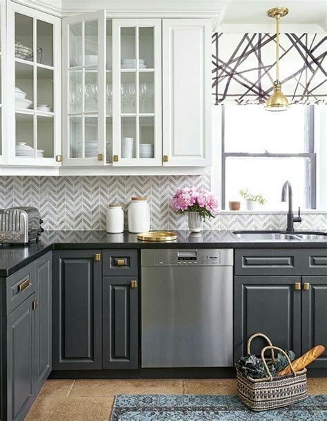 White Kitchen With Gold Accents Ruivadelow