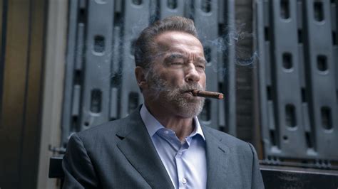 Fubar Conhe A A Primeira S Rie Estrelada Por Arnold Schwarzenegger Na