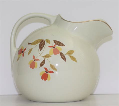 Hall Vintage Jewel Tea Autumn Leaf Pitcher Ball Jug Style Ice Lip