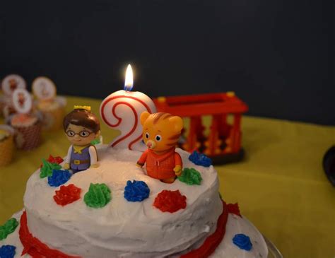 Daniel Tiger / Birthday "Patrick's Daniel Tiger Birthday Party" | Catch ...