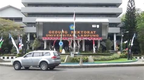 Kpk Geledah Rumah Rektor Unila Di Lampung Terkait Kasus Suap Penerimaan