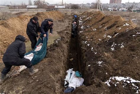 Fosse Comuni A Mariupol Dago Fotogallery