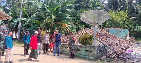 BPBD Gresik 5 333 Bangunan Rusak 7 Warga Luka Akibat Gempa Bumi