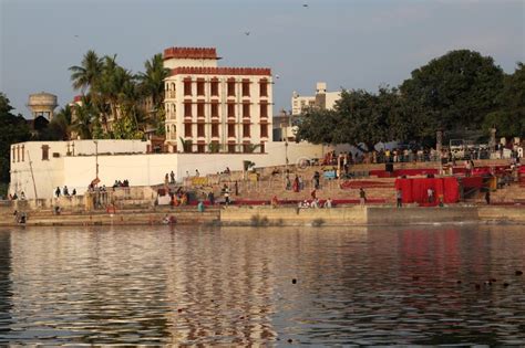 Pushkar Lake, Rajasthan, India Editorial Photo - Image of ajmer, camel ...