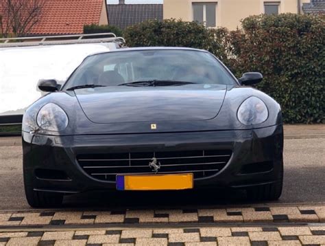 Novembre Ferrari Ff Gtc Lusso Votez Pour Le Calendrier