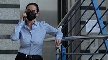 Negocios Esposa Esclava Sin Sost N Y Blusa Baja En P Blico Xvideos