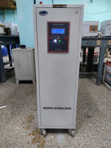 Automatic 15 Kva Three Phase Air Cooled Servo Stabilizers With Surge