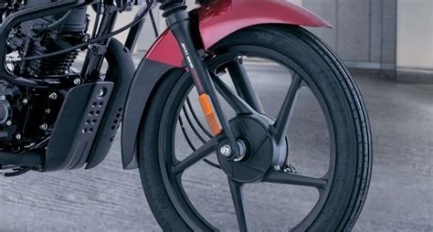 Stroke Single Cylinder Red Bajaj Ct Es Alloy Wheel Bike At Rs