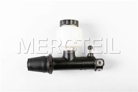 Buy the spare part Mercedes-Benz A0004309301 master brake cylinder