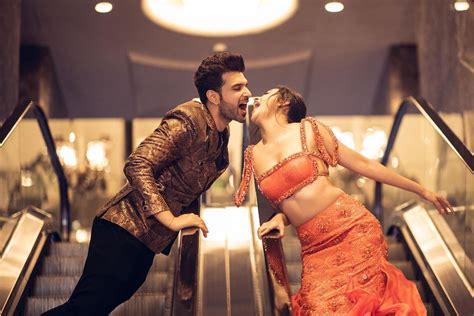 Karan Kundrra And Tejasswi Prakashs Steamy Kiss On A Moving Escalator