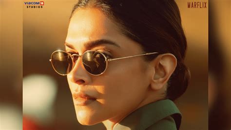 Fighter Poster Deepika Padukone Looks Fierce As Squadron Leader Minal