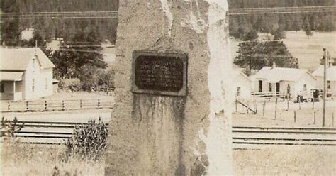 Journeys of the Past: Oregon: Years Apart #021: Oregon Trail Marker in ...