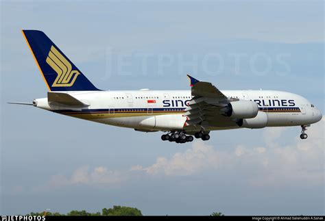 V Sku Airbus A Singapore Airlines Ahmad Sallehuddin A