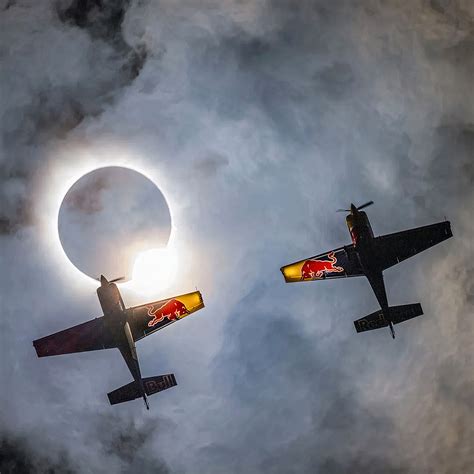 Photographers Capture Two Pilots Flying Across Total Solar Eclipse In