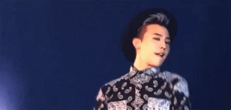 G-dragon GIF - Gdragon - Discover & Share GIFs