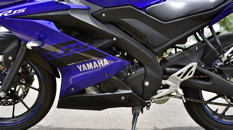 Yamaha Yzf R V Std Bike Photos Overdrive