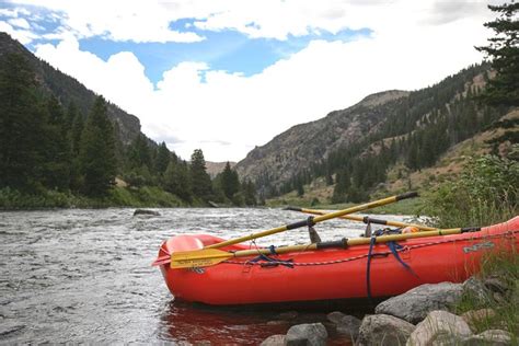 Family Friendly Gallatin River Whitewater Rafting