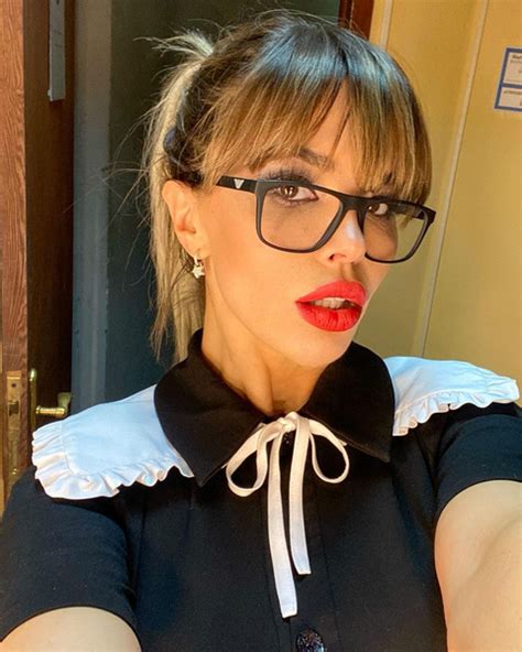 Горячая медсестра MAXIM Карина Зверева горячо поздравляет тебя с Днем ...