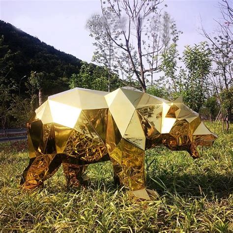 Stainless Steel Art Bear Statue - Modern Sculpture Artist