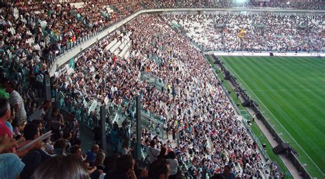 File:Juventus Stadium (tribuna est).jpg - Wikipedia