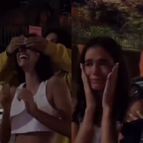 Bruna Marquezine Se Emociona Ao Ver Foto De Besouro Azul Jetss