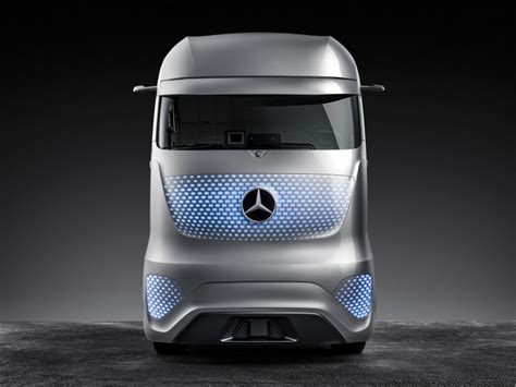 Mercedes Benz Future Truck Concept Car Body Design