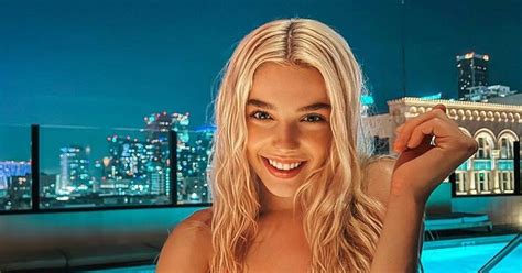 Poza Lozonjare Me Bikini Arilena Ara Mahnit Me Linjat Perfekte Lifestyle