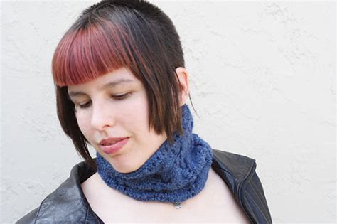 Ravelry: Merlon Cowl pattern by Amy Klimt