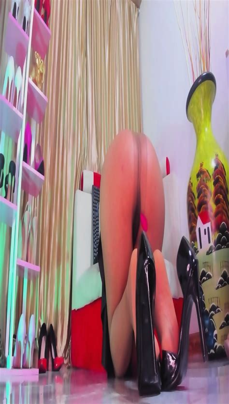 Nylons Ass And Heels