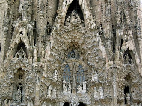 Gaudi Sagrada Familia by lookinglass on DeviantArt