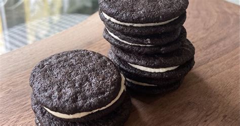 Homemade Oreos recipe for the holidays