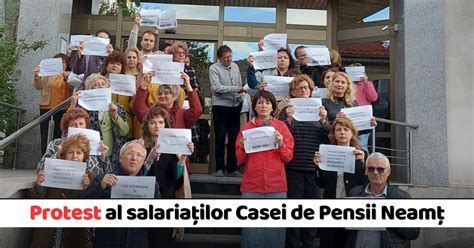 Protest al salariaților Casei Județene de Pensii Neamț