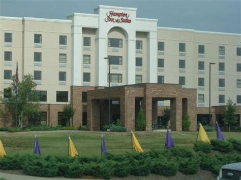 Hampton Inn & Suites Florence-Downtown (Florence, AL): What to Know ...