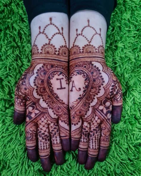 symmetrical mehndi - ShaadiWish