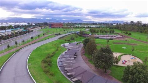 Disfruta De Todo Lo Que Ofrece El Parque Bicentenario