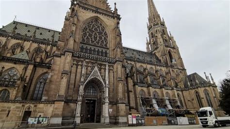 Linzer Mariendom Ist 100 Darf Man In Der Kirche Bananen Essen