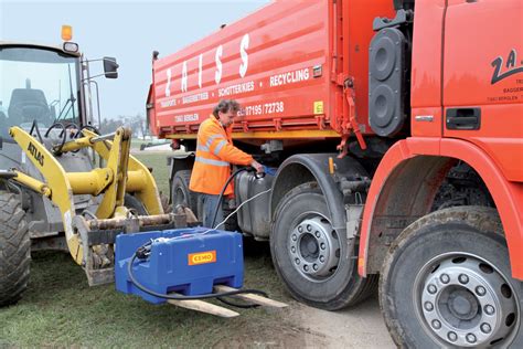 Cemo Blue Mobile Easy Litre Tank With V Pump Tank Station