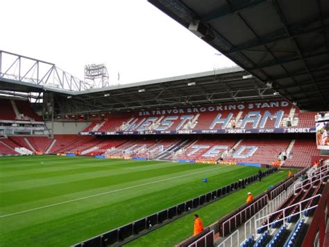 Boleyn Ground Capacity | West Ham United F.C. Stadium Capacity