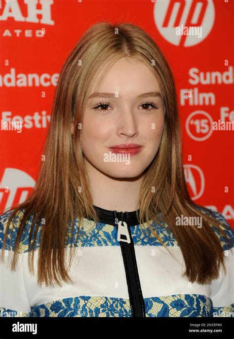 Maddison Brown A Cast Member In Strangerland Poses At The Premiere