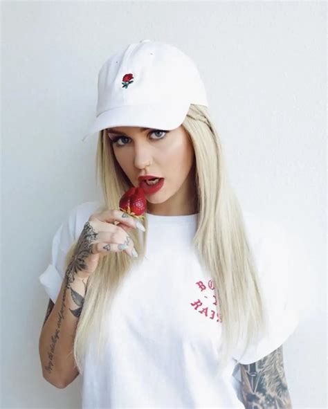 Looks We Guarantee All Blonde Girls With Tattoos Will Adore