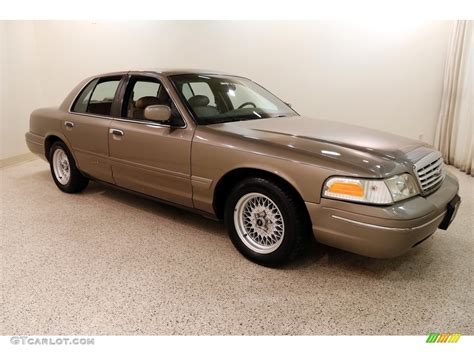 2002 Arizona Beige Metallic Ford Crown Victoria Lx 130918467