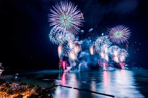 Friday Night Fireworks Sail Honolulu Tour Hawaii