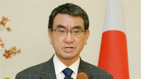 Japan foreign minister suggests buying own plane for overseas trips