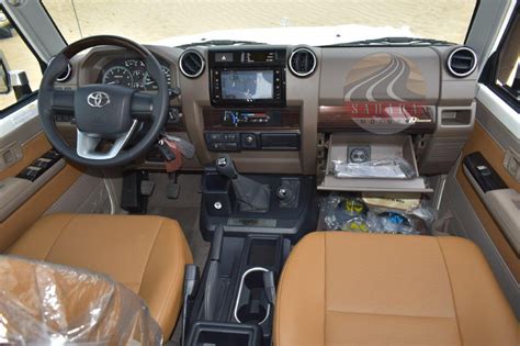 land cruiser  sahara motors dubai