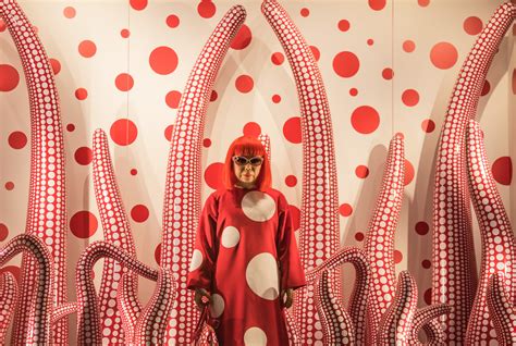 Yayoi Kusamas Trendy Infinity Rooms Exhibit Is At The Tampa Museum Of