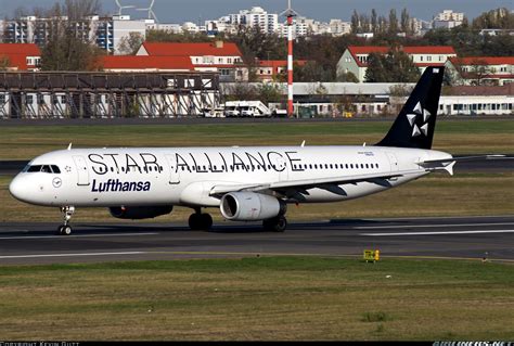 Airbus A321 131 Star Alliance Lufthansa Aviation Photo 2352457