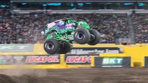 Monster Jam Tyler Menninga Grave Digger Insane Freestyle East Rutherford 2022 Youtube