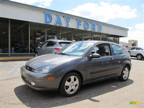 Liquid Grey Metallic Ford Focus Zx Coupe Photo