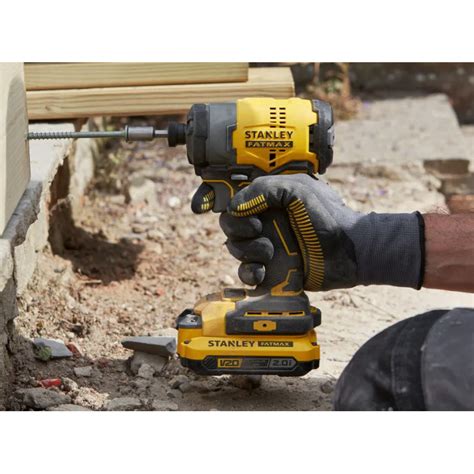 Гайковерт аккумуляторный ударный Stanley Fatmax SFMCF810B купить, цены ...